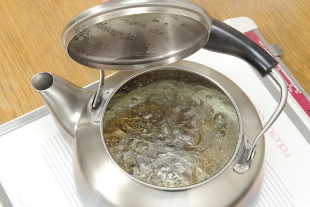 紅茶の湯の沸かし方