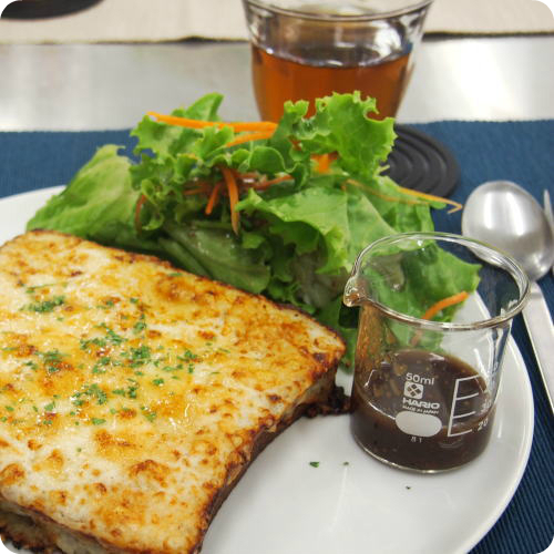 ミニ計量カップにドレッシング