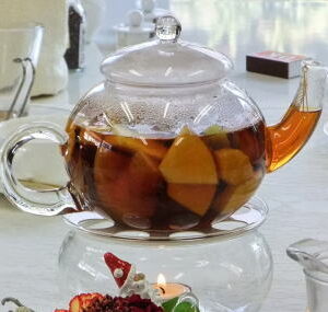 “温かいフルーツジュースのような”フルーツティーの作り方