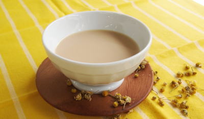 カモミールチャイ