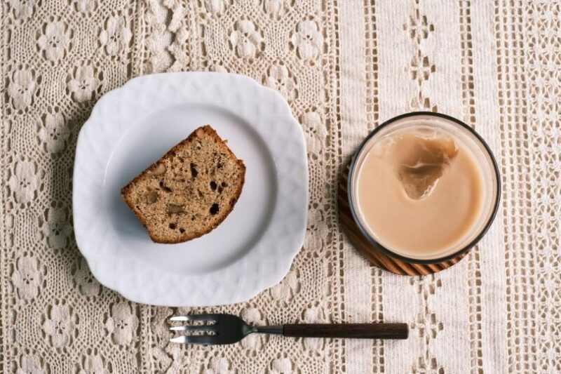 メープルとクルミのケーキとアッサムミルクティーのペアリング