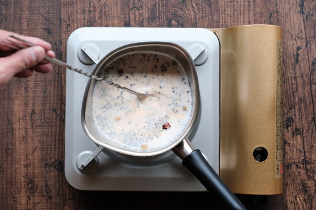 煮出しはじめはベージュ