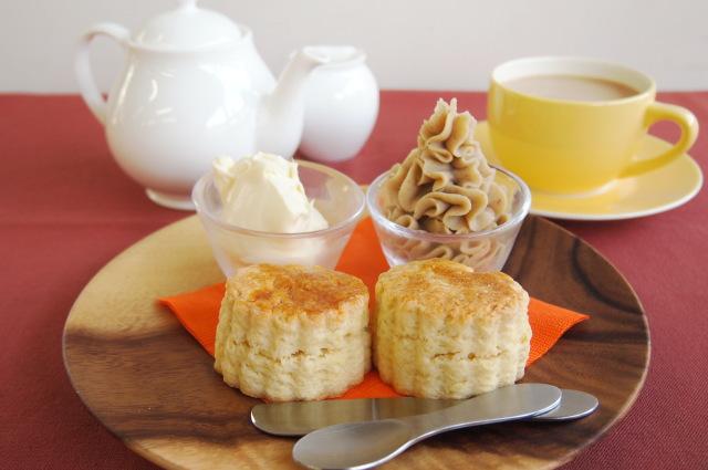 卵と牛乳のスコーン