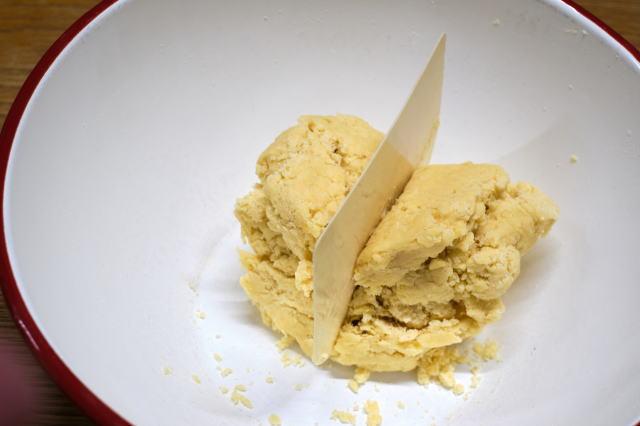 生地を切る作業4回目