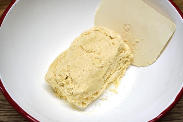 カードで半分に切り、重ねるを3回して、一旦ストップ