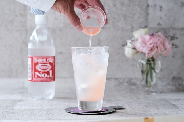 比重の重いシロップは沈みながら適当に混ざる