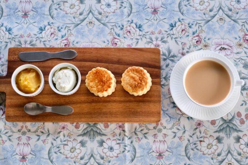 スコーンに加える液体の違いを試してみました。