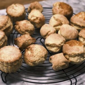 スコーンの作り方「ラビングイン」と「クリーミング」