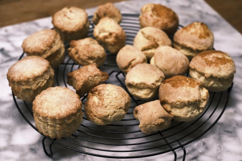 スコーンの作り方「ラビングイン」と「クリーミング」