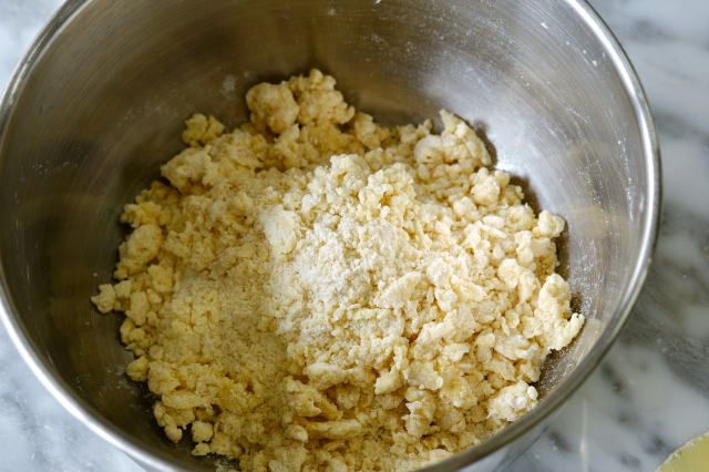 スコーンの作り方「外サク中フワ」「ザクザク」「柔らか」を分けるポイント