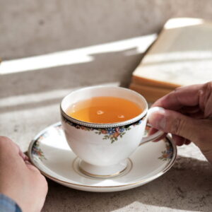 お箸の持ち方と紅茶のマナー